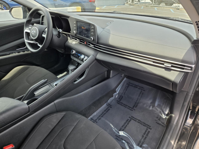Used 2022 Hyundai Elantra SEL IVT  in ,  28