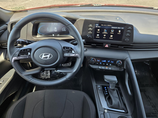Used 2025 Hyundai Elantra SEL Sport IVT  in ,  6