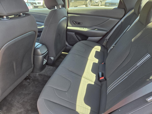 Used 2025 Hyundai Elantra SEL Sport IVT  in ,  24