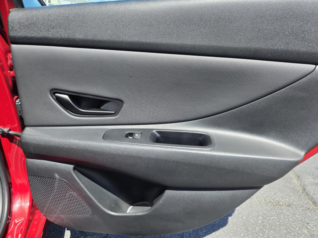 Used 2025 Hyundai Elantra SEL Sport IVT  in ,  28