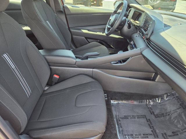 Used 2025 Hyundai Elantra SEL Sport IVT  in ,  30