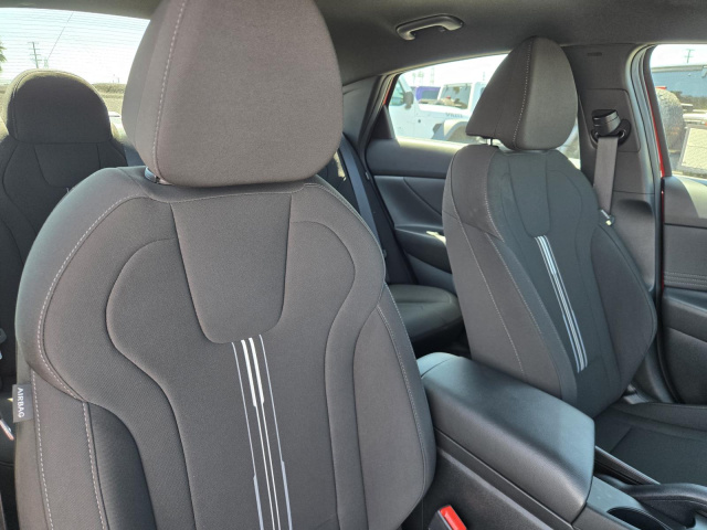 Used 2025 Hyundai Elantra SEL Sport IVT  in ,  31