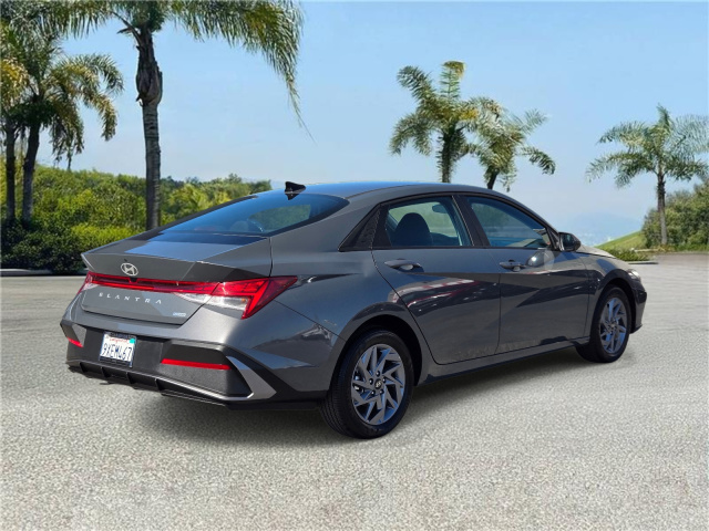 Used 2026 Hyundai Elantra Hybrid Blue Sedan  in ,  3