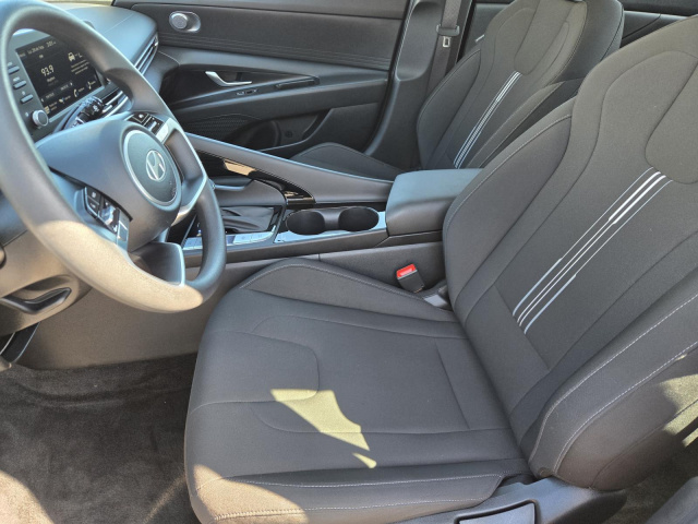 Used 2026 Hyundai Elantra Hybrid Blue Sedan  in ,  22