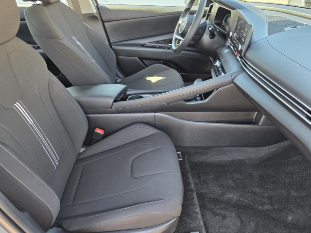 Used 2026 Hyundai Elantra Hybrid Blue Sedan  in ,  32
