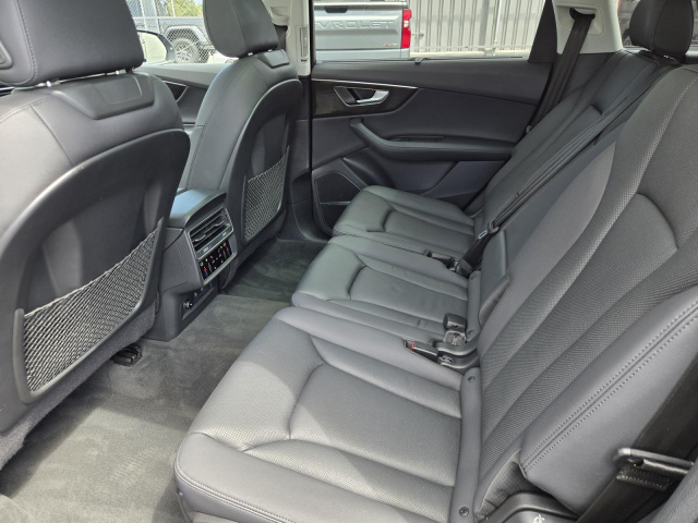 Used 2022 Audi Q7 Premium Plus 55 TFSI quattro  in ,  26