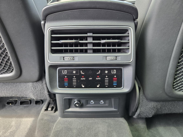 Used 2022 Audi Q7 Premium Plus 55 TFSI quattro  in ,  27