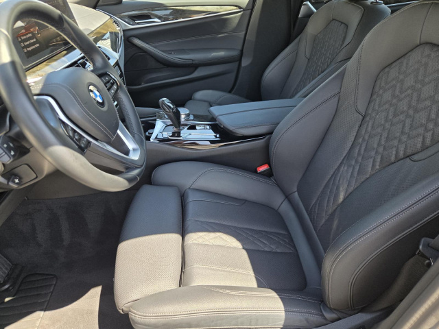 Used 2023 BMW 5 Series 530i Sedan  in ,  21