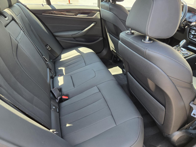 Used 2023 BMW 5 Series 530i Sedan  in ,  27