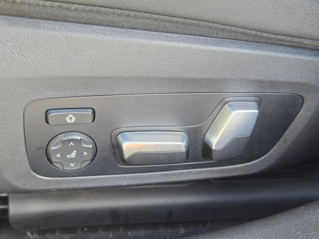 Used 2019 BMW 3 Series 330i Sedan  in ,  22