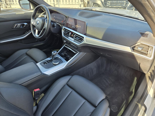 Used 2019 BMW 3 Series 330i Sedan  in ,  29
