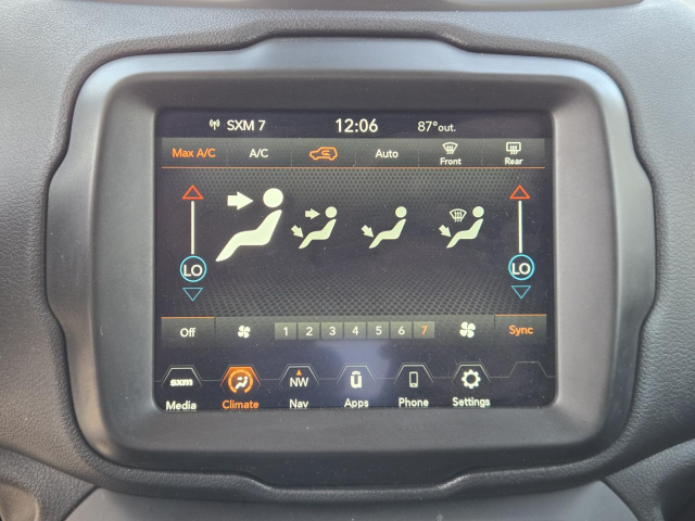 Used 2022 Jeep Renegade Latitude 4x4  in ,  10