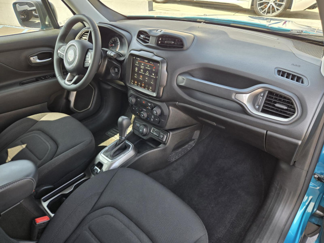 Used 2022 Jeep Renegade Latitude 4x4  in ,  33
