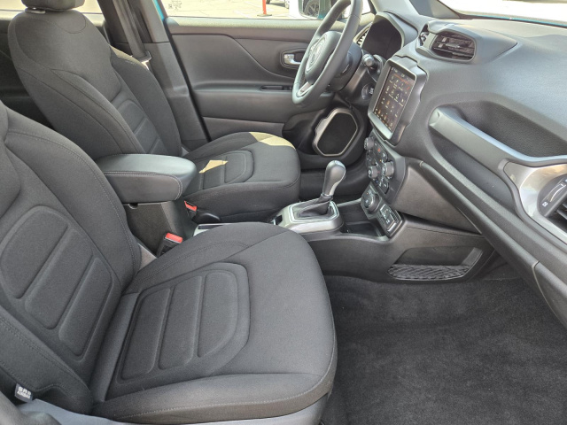 Used 2022 Jeep Renegade Latitude 4x4  in ,  34