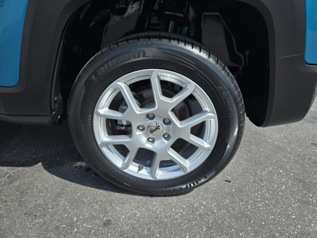 Used 2022 Jeep Renegade Latitude 4x4  in ,  38