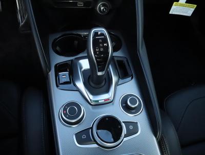 New 2025 Alfa Romeo Giulia RWD  in ,  10