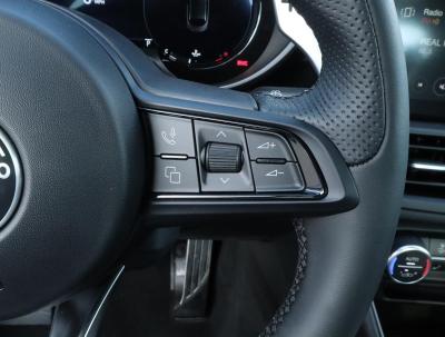 New 2025 Alfa Romeo Giulia RWD  in ,  13