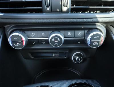 New 2025 Alfa Romeo Giulia RWD  in ,  9