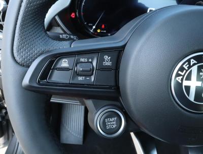 New 2025 Alfa Romeo Giulia RWD  in ,  12