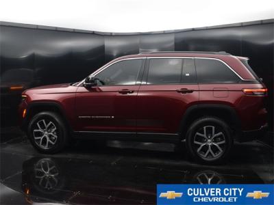 Used 2024 Jeep Grand Cherokee Limited in Culver City, CA 4 img