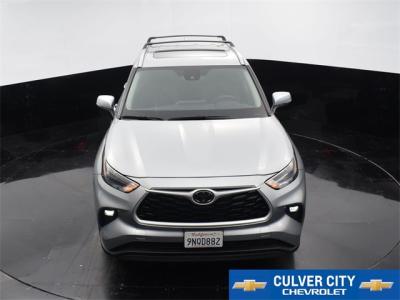 Used 2024 Toyota Highlander XLE in Culver City, CA 27 img