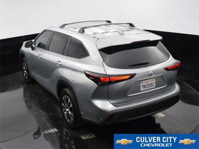 Used 2024 Toyota Highlander XLE in Culver City, CA 30 img