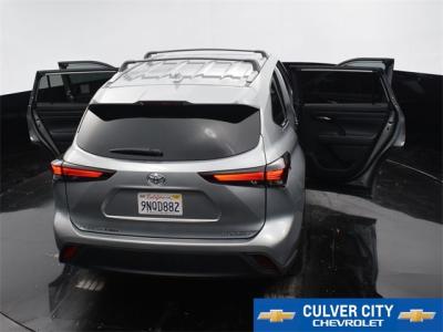 Used 2024 Toyota Highlander XLE in Culver City, CA 40 img