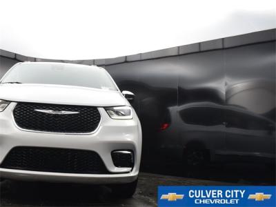 Used 2023 Chrysler Pacifica Limited in Culver City, CA 20 img