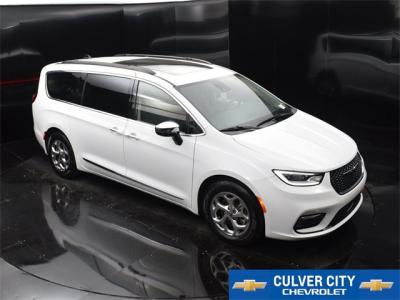 Used 2023 Chrysler Pacifica Limited in Culver City, CA 27 img