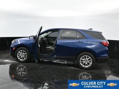 Used 2022 Chevrolet Equinox LS in Culver City, CA 4 img