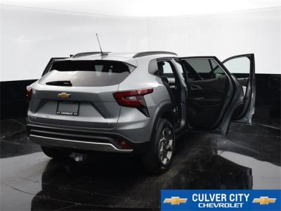 Used 2024 Chevrolet Trax LT in Culver City, CA 37 img