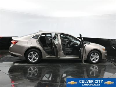 Used 2022 Chevrolet Malibu LT in Culver City, CA 42 img