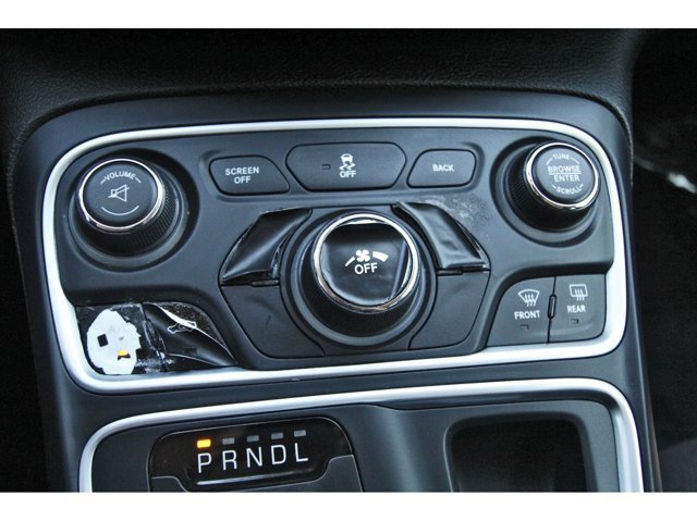 Used 2015 Chrysler 200 Limited in Houston, TX 25 Used 2015 Chrysler 200 Limited in Houston, TX 25