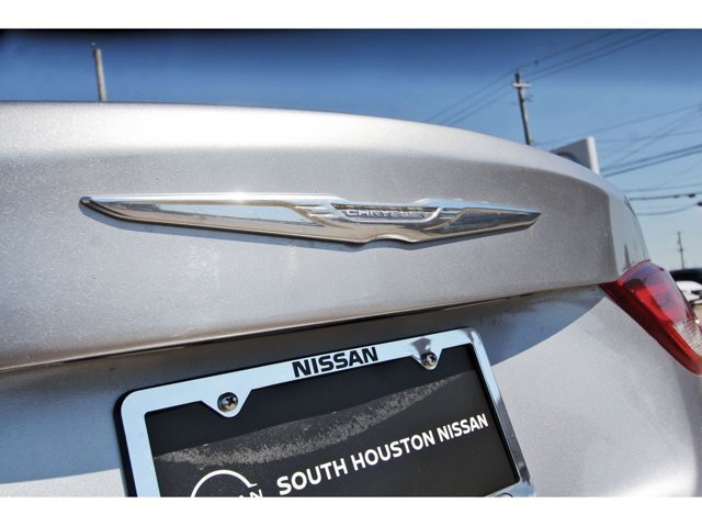 Used 2015 Chrysler 200 Limited in Houston, TX 28 Used 2015 Chrysler 200 Limited in Houston, TX 28