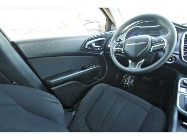 Used 2015 Chrysler 200 Limited in Houston, TX 7 Used 2015 Chrysler 200 Limited in Houston, TX 7