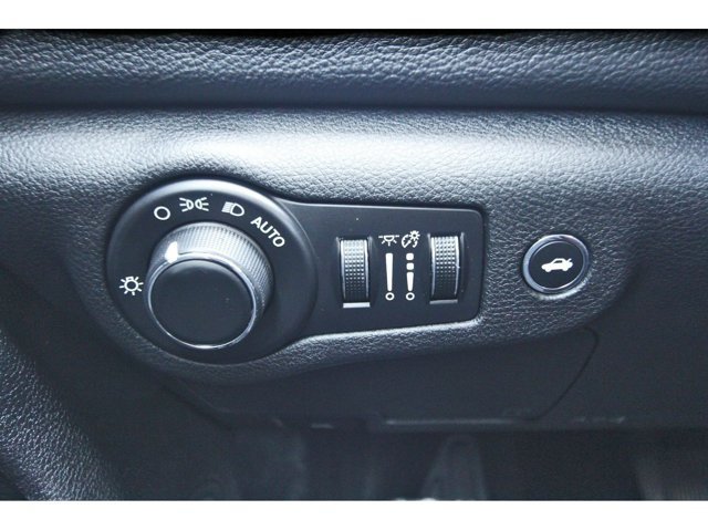 Used 2015 Chrysler 200 Limited in Houston, TX 18 Used 2015 Chrysler 200 Limited in Houston, TX 18