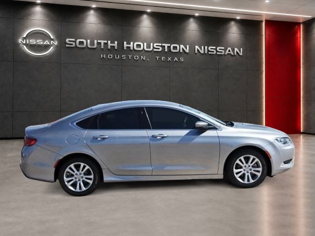 Used 2015 Chrysler 200 Limited in Houston, TX 4