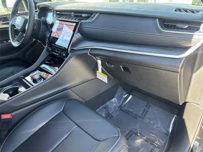New 2025 Jeep Grand Cherokee Limited  in Anaheim, CA 12