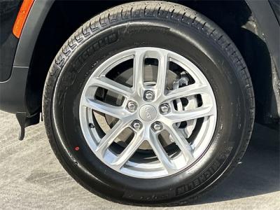 New 2025 Jeep Grand Cherokee Laredo  in Anaheim, CA 9