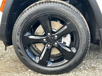 New 2025 Jeep Grand Cherokee L Limited  in Anaheim, CA 9