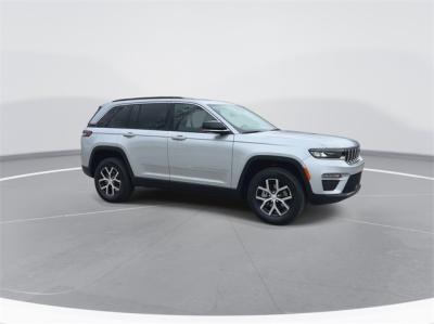 New 2024 Jeep Grand Cherokee Limited  in Anaheim, CA 1