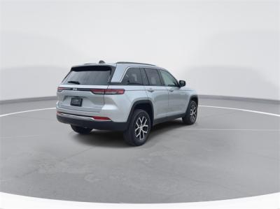 New 2024 Jeep Grand Cherokee Limited  in Anaheim, CA 7