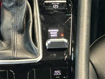 New 2026 Jeep Compass Latitude  in Anaheim, CA 15