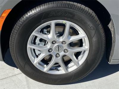 New 2025 Chrysler Pacifica Select  in Anaheim, CA 9