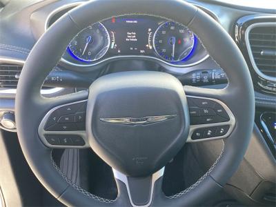 New 2025 Chrysler Pacifica Select  in Anaheim, CA 16