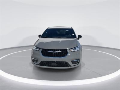 New 2025 Chrysler Pacifica Select  in Anaheim, CA 2