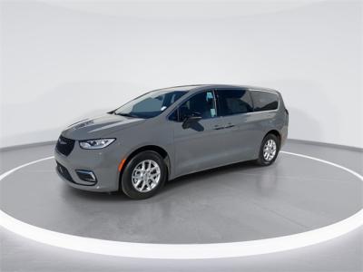 New 2025 Chrysler Pacifica Select  in Anaheim, CA 3