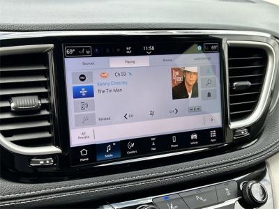 New 2024 Chrysler Pacifica Hybrid Select  in Anaheim, CA 18