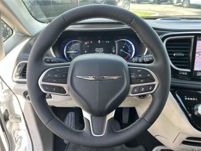 New 2024 Chrysler Pacifica Hybrid Select  in Anaheim, CA 17
