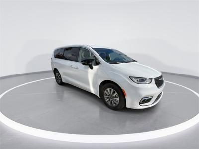 New 2024 Chrysler Pacifica Hybrid Select  in Anaheim, CA 1
